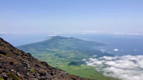 Pendakian Gunung Pico: Laluan Anda ke Titik Tertinggi Portugal