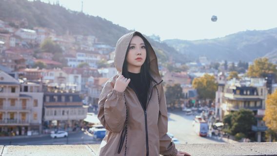 Tutti i tipi di traduttori, guide, auto a noleggio, pick-up, fotografi, accompagnatori aziendali, accompagnamento medico, guide di viaggio, personalizzazione in Georgia