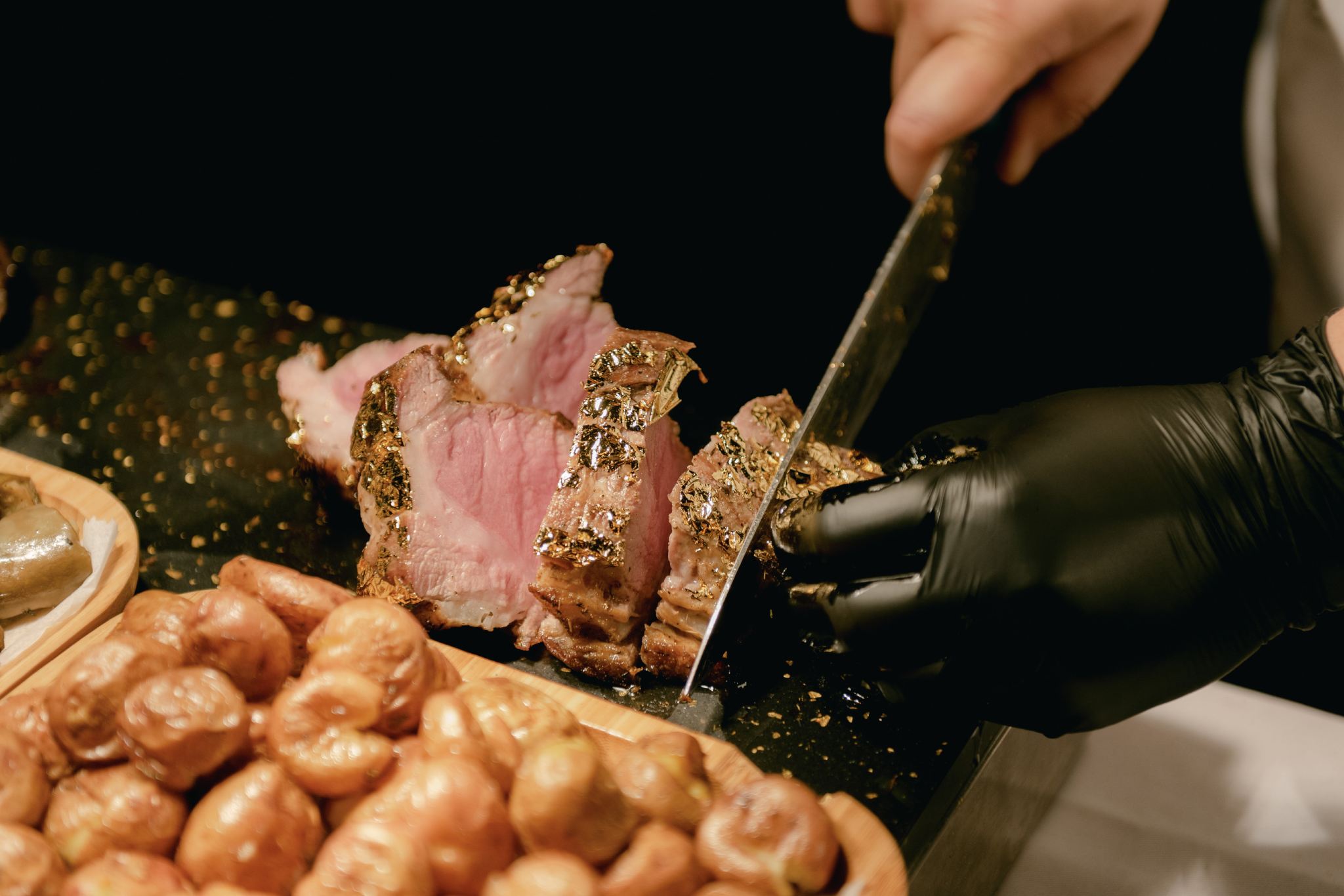 Crociera con cena di lusso a Ha Long - Buffet internazionale