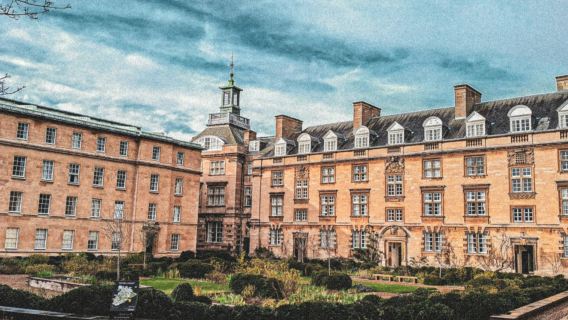 Cambridge: Panduan Audio Kota untuk Smartphone Anda