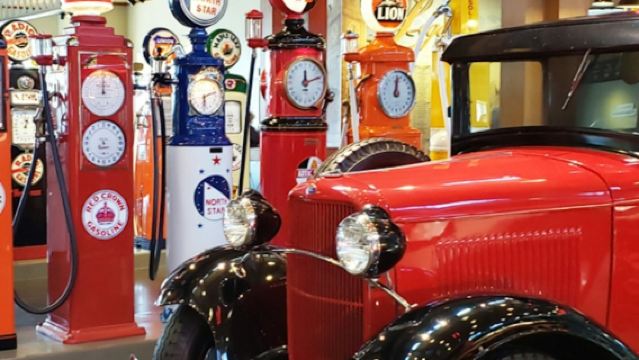 XploringCalgary City Tour with Gasoline Alley Admission