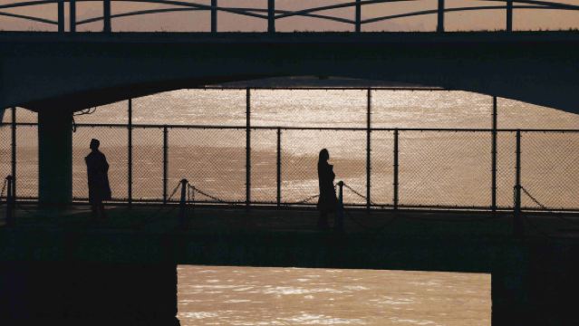 荘浪の旅フォト【個人写真/カップルウェディングフォト/家族写真・集合写真/商業撮影・フォロー撮影・ドローン撮影・ストリートスナップ】