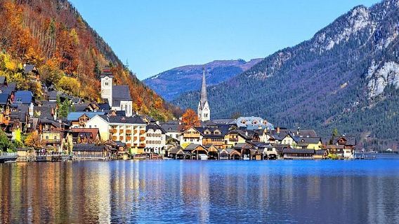 Salzburg Old Town + Mondsee 1-Day Tour [Customizable Itinerary | Private Charter | Chinese-Speaking Driver-Guide]
