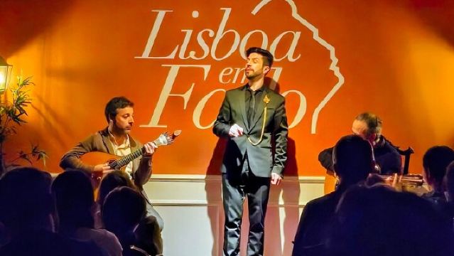 Pertunjukan Fado dengan Port Wine di Lisboa em Fado yang Bersejarah