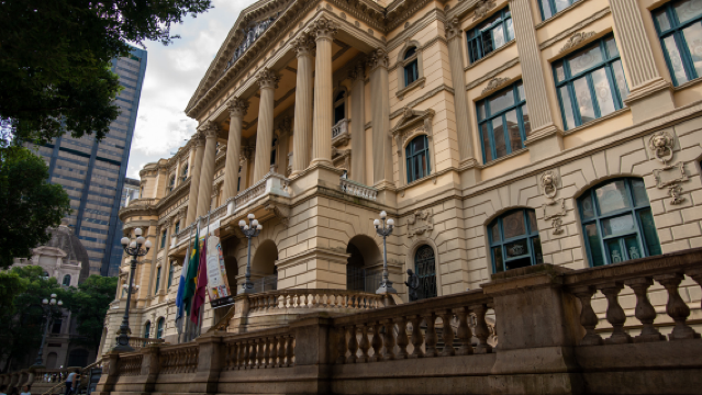Biblioteca Nacional + Confeitaria Colombo + Museu de Arte Moderna Rio de Janeiro Day Tour