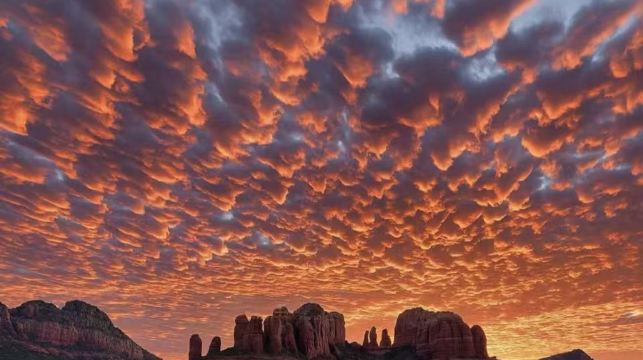 美國鳳凰城來回塞多納地鐵洞+教堂+日落觀景點【免費定制包車】