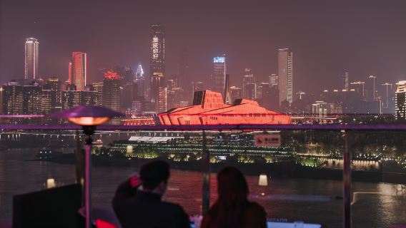 Кибер-Чунцин·Sparkling Sky Bar·Исследование таинственной 30-й параллели: шоу дронов с подсветкой