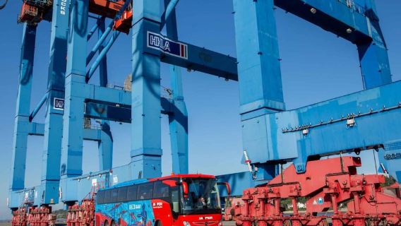 Hamburg: Hafenrundfahrt zu den Containerterminals – Tour der Giganten