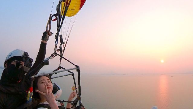 惠州巽寮灣滑翔傘基地滑翔傘飛行體驗【專業教練一帶一飛行+贈送GOPOR運動相機全程拍攝】