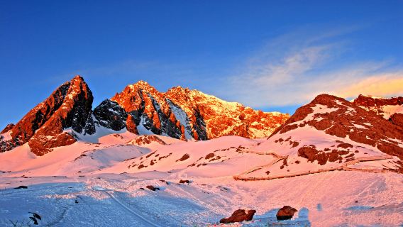 麗江玉龍雪山+冰川公園大索道+藍月谷一日遊+6-8人團