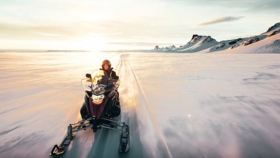 excursión de un día al Círculo Dorado de Islandia + Aventura en motonieve en Langjökull|ida y vuelta desde Reikiavik