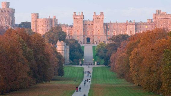 Stonehenge & Bath and Windsor Castle: Day Trip from London with Bath Admission