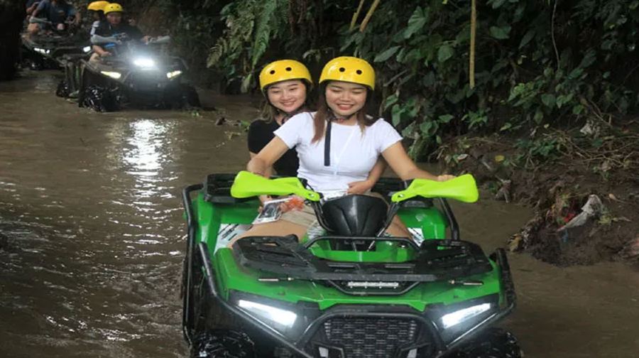 峇里島 UBUD 的 Bali ATV Ride：騎乘全新 ATV，穿越崎嶇的河流、茂密的森林、稻田