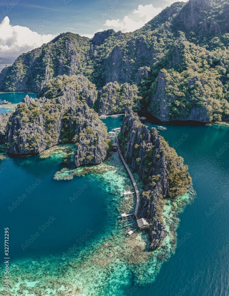 필리핀 코런 섬 아일랜드 호핑 투어 B 코스 | 배라쿠다 레이크+스미스 비치+점심+픽업