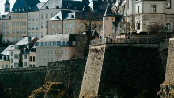 盧森堡+阿道夫橋+佩特羅斯大峽谷一日遊/行程可調-普通話專車