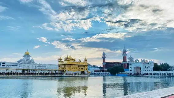 Amritsar: Golden Temple & Historic Sites Half-Day Tour