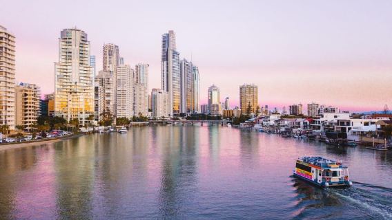 Surfers Paradise: Sightseeing Sunset River Cruise
