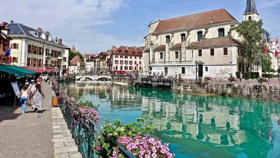 アヌシー：プライベートガイドツアー - 「アルプスのヴェネツィア」を発見