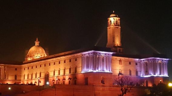 Private Full Day City Trip of Old and New Delhi