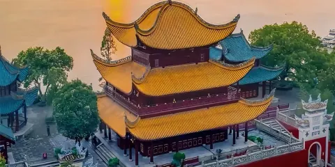 岳陽樓+屈子園+洞庭湖+汴河街【贈小交通+耳麥】純玩1日遊