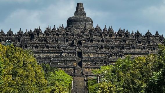 婆羅浮屠+蘇丹皇宮+水宮+普蘭班南一日遊【獨立成團、純玩】