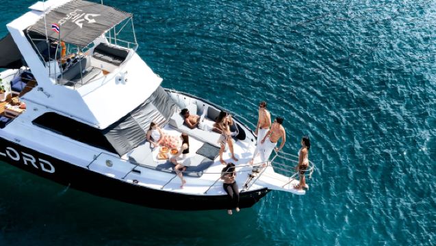 Pesca en alta mar en barco privado en Pattaya, excursión de medio día|Pesca nocturna en barco compartido o alquiler privado|Barco de pesca profesional para disfrutar al máximo