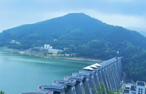 六安市區包車來回｜陡沙河温泉小鎮御香泉+佛子嶺水庫一日包車遊