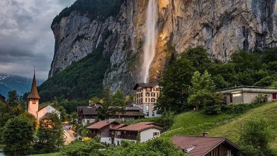 Switzerland Grindelwald + Lauterbrunnen Village Day Tour with Zurich Round-trip Hotel Transfer