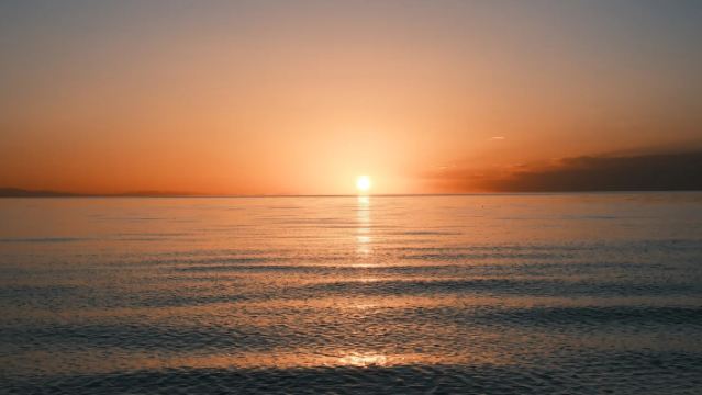 Blue Ice Glass Wonderland · Laji Mountain + Qinghai Lake Sunset Glow + Riyue Mountains (Sun and Moon Mountains) 1-day Tour