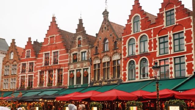 Lawatan sehari sewaan peribadi ke Gereja Darah Suci, Menara Loceng, Tasik Cinta dan Muzium Coklat di Bruges, Belgium