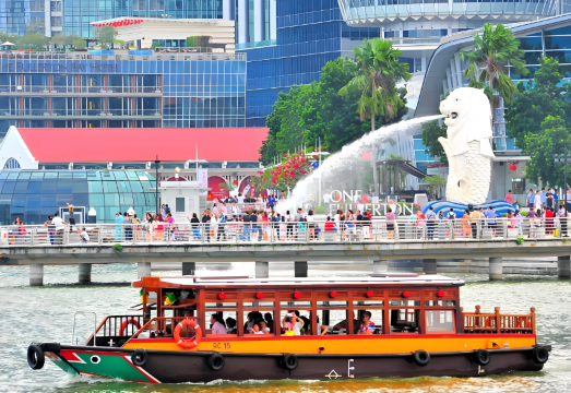 Singapore River Sightseeing Cruise with Vintage Wooden Boat Ticket (Boarding at Clarke Quay)