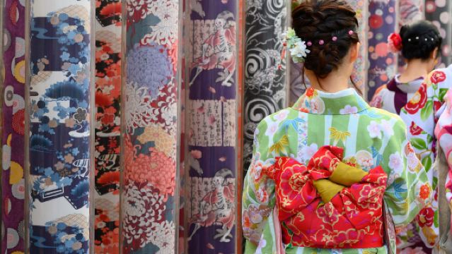 ทัวร์ 1 วันชมวิวทั้งหมดของเกียวโต|ปราสาทนิโจ & วัดคิงกะกุ & ศาลเจ้าฟูชิมิอินาริ & ทิวทัศน์สวยงามที่อาราชิยาม่า