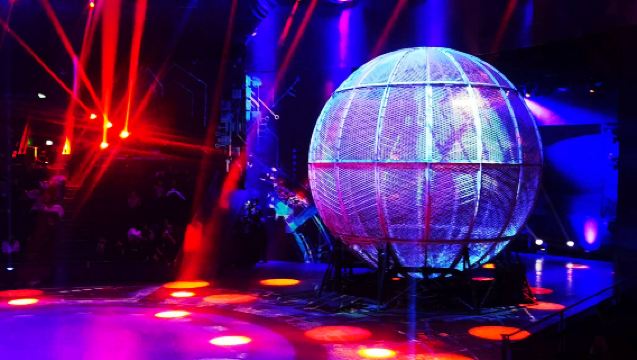 "Шанхайское акробатическое шоу ERA – бронируйте сейчас, сканируйте и входите с мгновенными электронными билетами!"