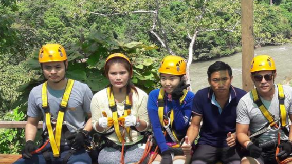 Laos · Avgång från Louang Prabang | Upptäck stalaktiter i Tannan-grottan & kanotutforskning (grupputflykt)