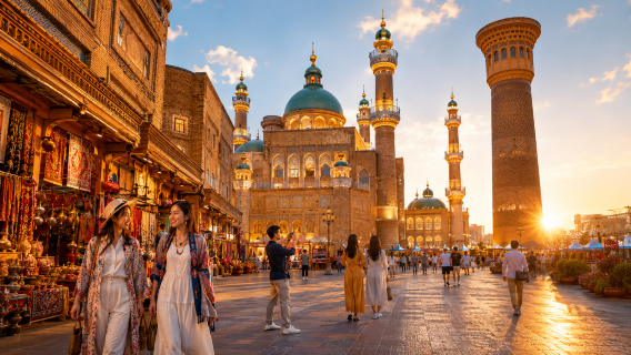 Urumqi cultural 1-day tour | Akhal-Teke horse show + Xinjiang museum + Grand bazaar