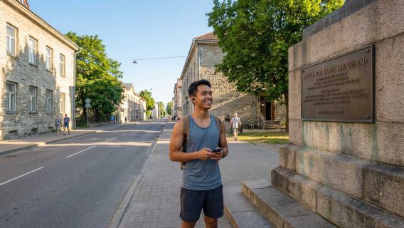 Narva Audio Tour: Battles, Bastions, and Tsars' Footsteps