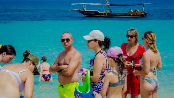 Zanzibar: Safari Blue Day trip with Snorkeling + Lunch