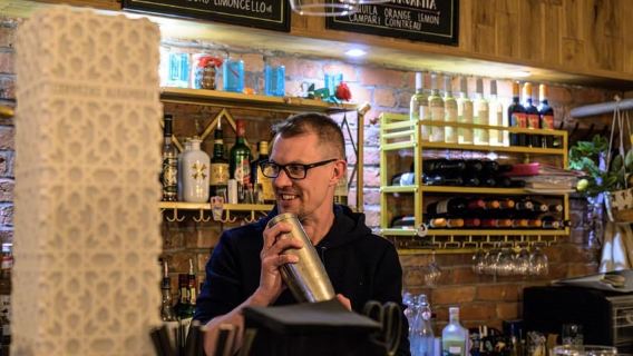 Manchester: Private Cocktail Masterclass & Sicilian Food