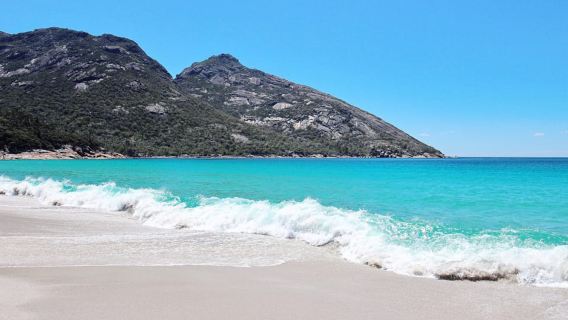 Wineglass Bay & Freycinet National Park Day Trip from Hobart
