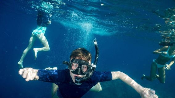 Vassiliki: Blue Cave Snorkeling Safari with Lunch