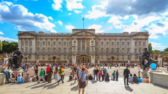 Buckingham Palace, Change the Guard & Crown Jewels Tour