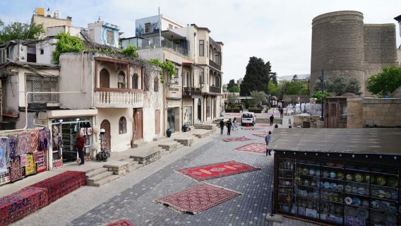 Baku Grand Discovery: 40+ Sights, Stories, Food & Wine