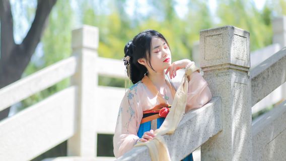 Fotografi Perjalanan di Kebun Raya Reruntuhan Kota Sui dan Tang di Luoyang[Koleksi di tempat [diedit sepenuhnya] fotografi perjalanan yang indah dengan foto orang tua-anak dari pasangan dan pacar]