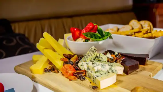 悉尼港水邊餐廳午餐和巡航體驗