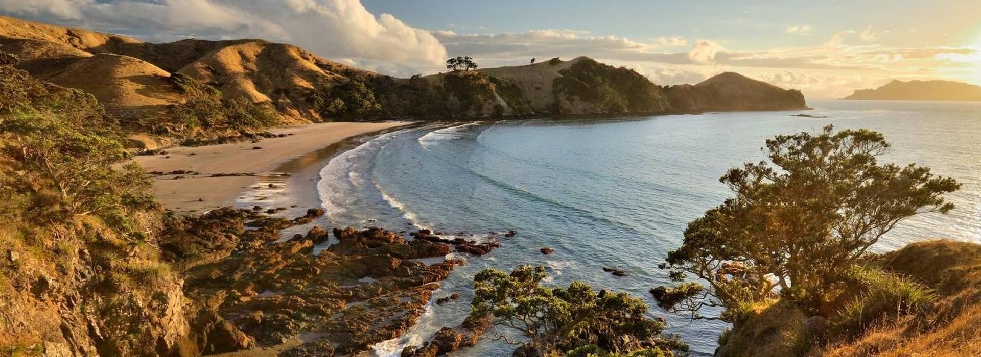 ทัวร์ 1 วันหมู่บ้านวัฒนธรรมเมารีเทปูเอีย + พุน้ำร้อนโปฮูตู + ถ้ำไวโตโมโกลว์วอร์ม นิวซีแลนด์