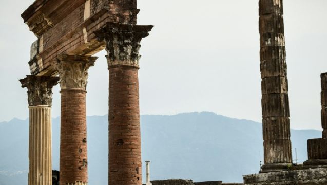 Pompei: Biglietto d'ingresso con accesso prioritario + Trasporto