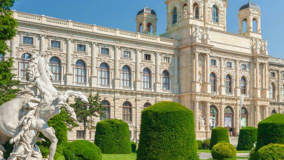 Kunsthistorisches Museum & Imperial Treasury: Skip The Line