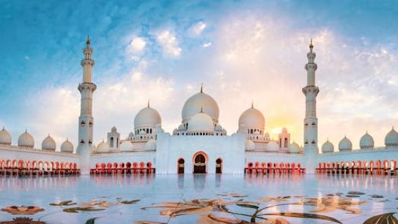 Full-day combo Dubai and Abu Dhabi tour