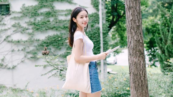 ドイツ、レーゲンスブルクでの旅行写真撮影【ドライバーとガイド + 旅行写真 + 結婚式の写真、航空写真、マイクロフィルム + メイクアップと衣料品&アクセサリー+ 旅程のカスタマイズ + 人数無制限】