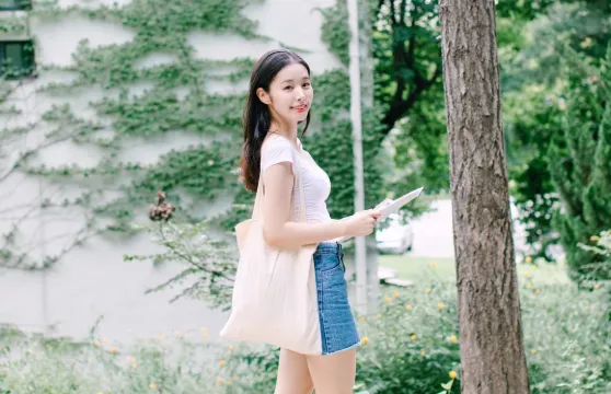 德國雷根斯堡Trip Moments【約拍跟拍婚拍街拍抓拍航拍攝影攝像/多語言翻譯/動作指導】